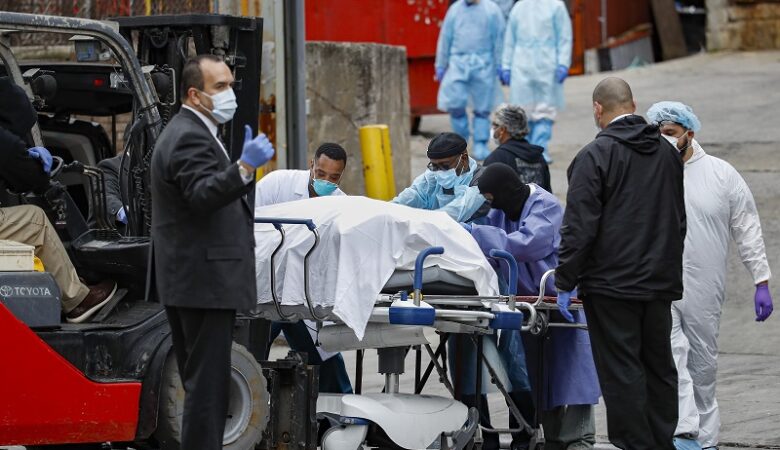 Κορονοϊός: «Έκρηξη» αριθμού θανάτων και νέων κρουσμάτων σε 24 ώρες στη Νέα Υόρκη