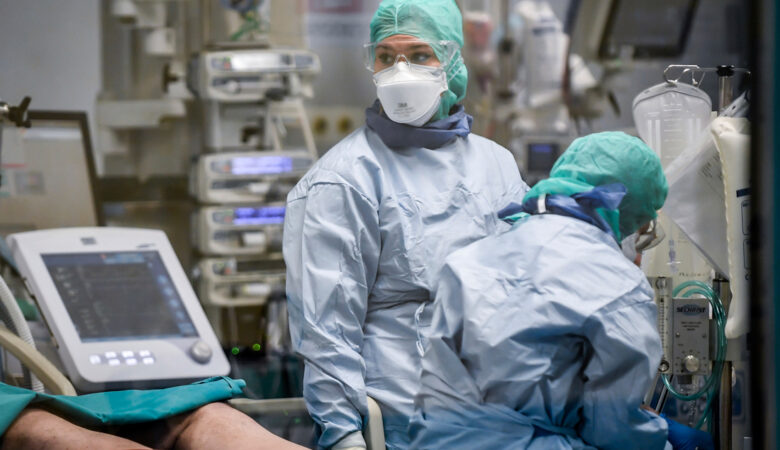 Ποιοι εργαζόμενοι των νοσοκομείων κινδυνεύουν  περισσότερο από τον κοροναϊό