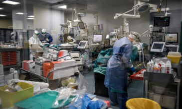 Κορονοϊός: «Μάχη» στα νοσοκομεία για μια θέση ΜΕΘ – Νέο πλάνο για το άνοιγμα της αγοράς