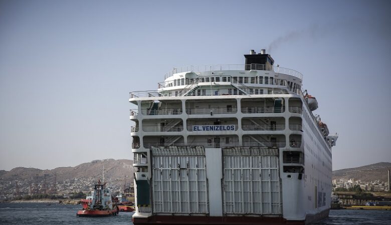 Κορονοϊός: Θρίλερ με το πλοίο «Ελευθέριος Βενιζέλος» όπου εντοπίστηκαν 20 κρούσματα