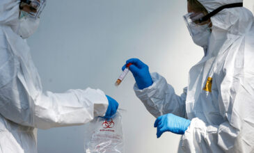 Τσιόδρας: Αν αφήσουμε τον ιό να εξαπλωθεί γρήγορα, θα μας διαλύσει