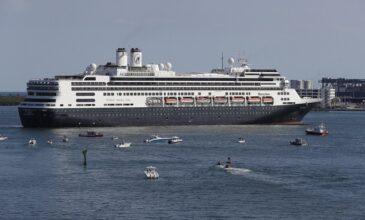 Κορονοϊός: Έδεσε στη Φλόριντα το κρουαζιερόπλοιο με τα δεκάδες κρούσματα