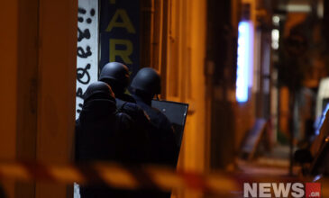 Πυροβολισμοί στο κέντρο της Αθήνας- Άνδρας ταμπουρώθηκε σε διαμέρισμα