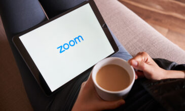 Zoom: Πλατφόρμα με εισιτήριο για online παρακολούθηση μουσικών και καλλιτεχνικών εκδηλώσεων εν μέσω πανδημίας