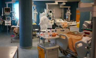 Κορονοϊός: Δεσμεύονται ιδιωτικά και στρατιωτικά νοσοκομεία για τις ανάγκες της πανδημίας
