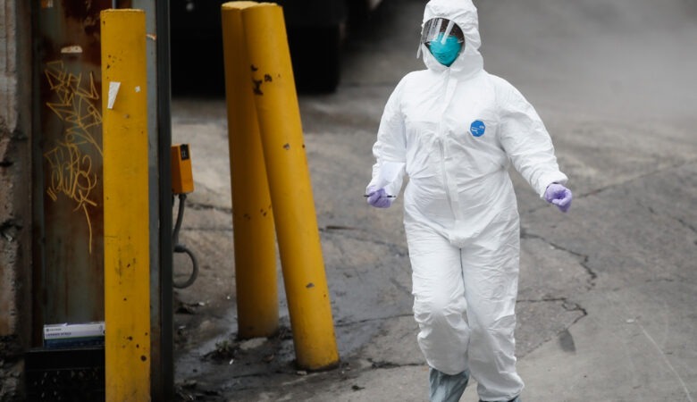 Βρετανία: Έλεγχοι πόρτα – πόρτα για τα παραλλαγμένα στελέχη του ιού