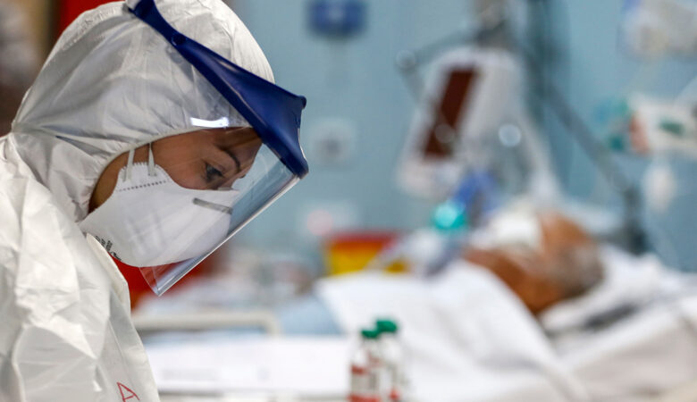 Κορονοϊός: Τριπλάσιο το ποσοστό θνητότητας σε σχέση με την εποχική γρίπη