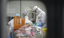 Η κυβέρνηση Τραμπ απολύει δεκάδες αξιωματούχους των Κέντρων Ελέγχου και Πρόληψης Ασθενειών