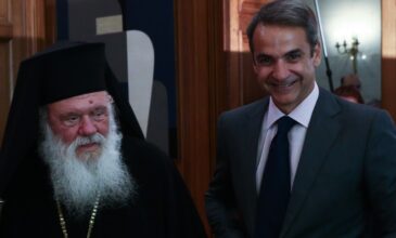 Τηλεφωνική επικοινωνία του πρωθυπουργού με τον Αρχιεπίσκοπο