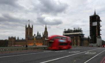 Περαιτέρω προστασία στα λεωφορεία του Λονδίνου, μετά τον θάνατο 20 οδηγών από κοροναϊό