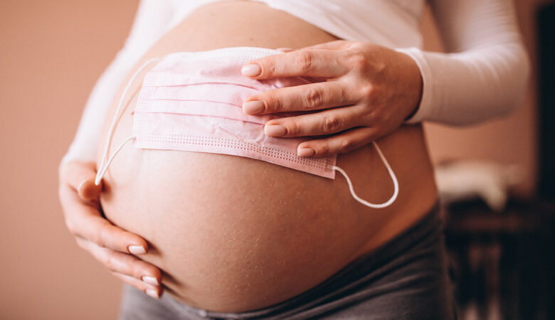 Εμβολιασμός και εγκυμοσύνη: Πόσο ασφαλής είναι; – «Το MRNA δε διαπερνά τον πλακούντα»