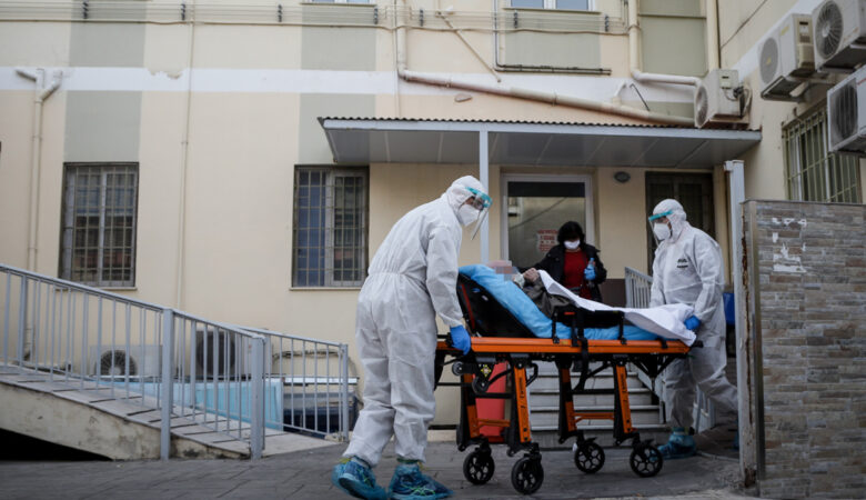 Κορονοϊός: Εισαγγελέας ερευνά λάθη και παραλείψεις στις δύο κλινικές σε Περιστέρι και Ελληνικό μετά τους τρεις νεκρούς