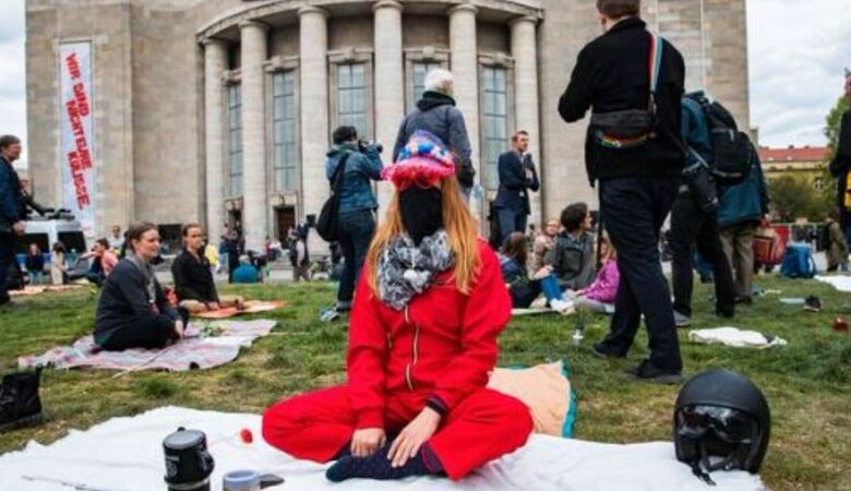 Κορονοϊός: Τις επόμενες εβδομάδες περιμένουν την κορύφωση της μετάλλαξης Όμικρον στη Γερμανία