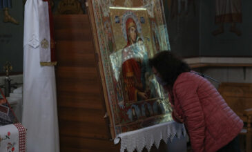 Σήμερα γιορτάζει η Αγία Μαρίνα: Η διαγραφή από τον πατέρα της στα 15, τα βασανιστήρια με αναμμένες λαμπάδες και ο αποκεφαλισμός της
