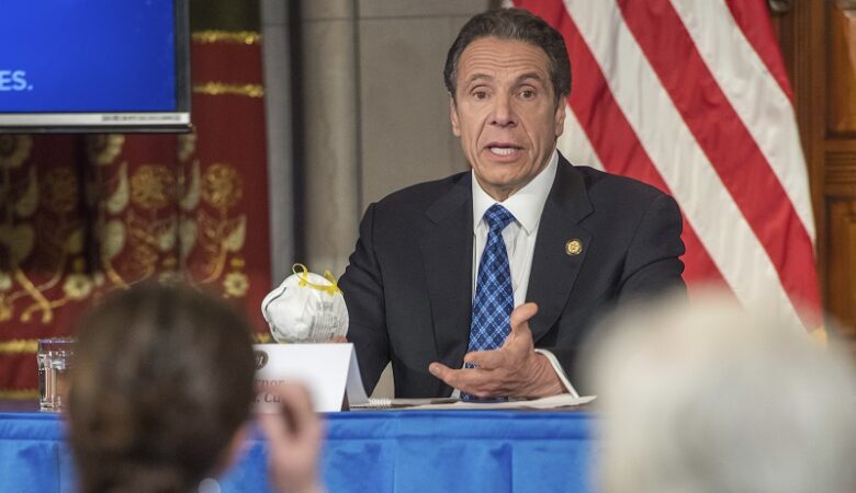 Νέα Υόρκη: Ο κυβερνήτης δεν παραιτείται παρά τις καταγγελίες για σεξουαλική παρενόχληση