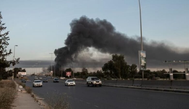 Λιβύη: Πολεμική η πολιτική αντιπαράθεση με ανταλλαγές πυρών και εκρήξεις στην Τρίπολη