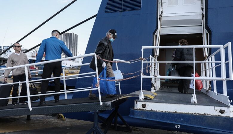 Πλοία: Κανονικά τα δρομολόγια από τον Πειραιά – Ποια δεν θα γίνουν από Ραφήνα