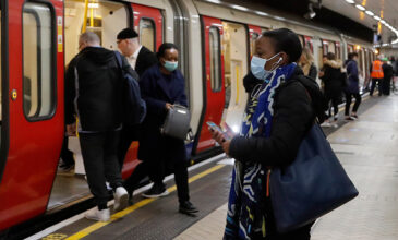 Αυξήθηκε η κίνηση στο μετρό του Λονδίνου μετά τη χαλάρωση των μέτρων
