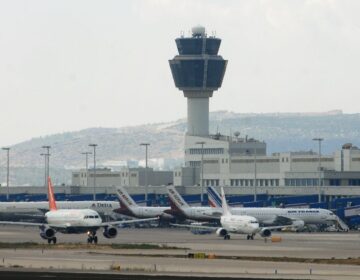 «Πέταξε» η επιβατική κίνηση του Διεθνούς Αερολιμένα Αθηνών τον Μάρτιο