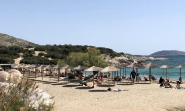 Ο Δήμος Σαρωνικού καταγγέλλει ιδιώτη σε παραλία που δεν τηρεί τα μέτρα ασφαλείας