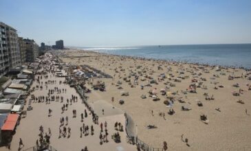 Μπάνιο με… κράτηση στις παραλίες της Οστάνδης στο Βέλγιο