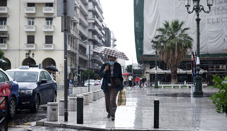 Πλημμύρες και μποτιλιάρισμα στη Θεσσαλονίκη