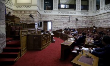 Έντονο επεισόδιο στη Βουλή μεταξύ Πολάκη-Κυρανάκη