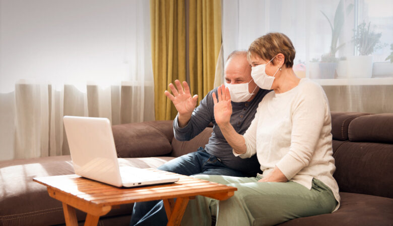 Κορονοϊός: Πώς θα εμποδίσετε την εξάπλωση του ιού στο σπίτι – Ποιος ο ρόλος της μάσκας