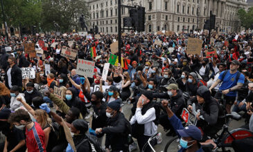 Χιλιάδες διαδηλωτές στο Λονδίνο για τον θάνατο του Τζορτζ Φλόιντ