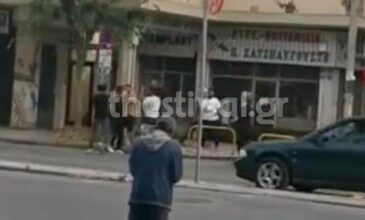 Βίντεο – ντοκουμένο: Ξυλοκοπούν άγρια άνδρα στη Θεσσαλονίκη