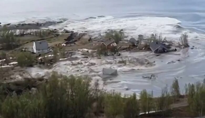 Βίντεο-σοκ: Σπίτια παρασύρονται στην θάλασσα στη Νορβηγία