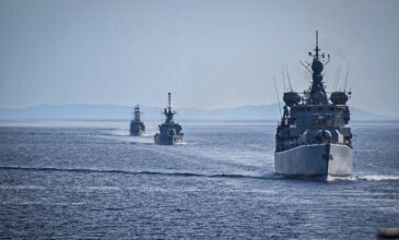 Εντυπωσιακές εικόνες από άσκηση του Πολεμικού Ναυτικού στο Αιγαίο