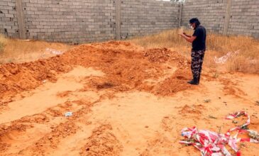 Έρευνα για ομαδικούς τάφους που βρέθηκαν στη Λιβύη ζητά ο ΟΗΕ