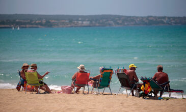 Koροναϊός: Οι Ισπανοί δεν θα πάνε διακοπές το καλοκαίρι