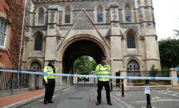 Επίθεση με μαχαίρι στη Βρετανία: Ως τρομοκρατική ενέργεια αντιμετωπίζεται το περιστατικό – Λίβυος ο συλληφθείς