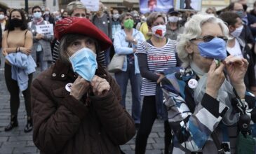 Κορονοϊός: Αύξηση κρουσμάτων έφερε η χαλάρωση των μέτρων στην Τσεχία