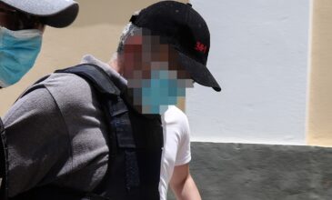 «Ψευτογιατρός»: Ασθενής δήλωσε ο βασικός κατηγορούμενος – Μετ ‘ εμποδίων ξεκίνησε η δίκη