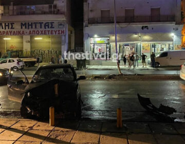 Θεσσαλονίκη: Αυτοκίνητο «καρφώθηκε« σε κολόνα – Δείτε τις φωτογραφίες