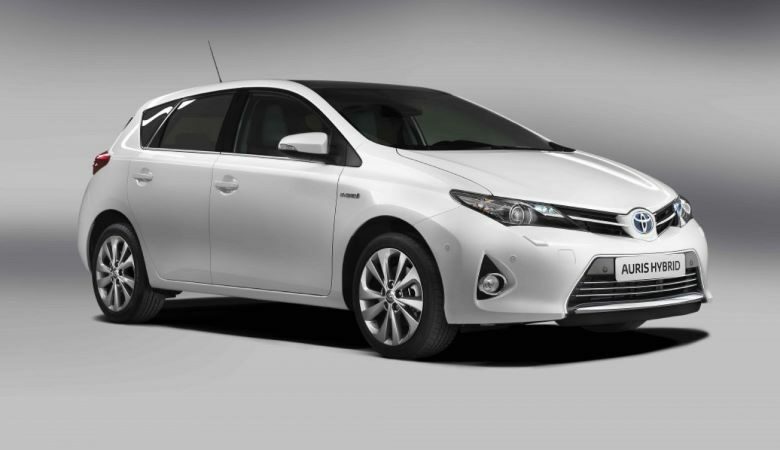 Ανακαλούνται 1.407 Toyota Auris και Prius