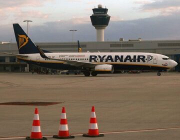 Η Ryanair ξεκινά και πάλι τις πτήσεις της από Αθήνα