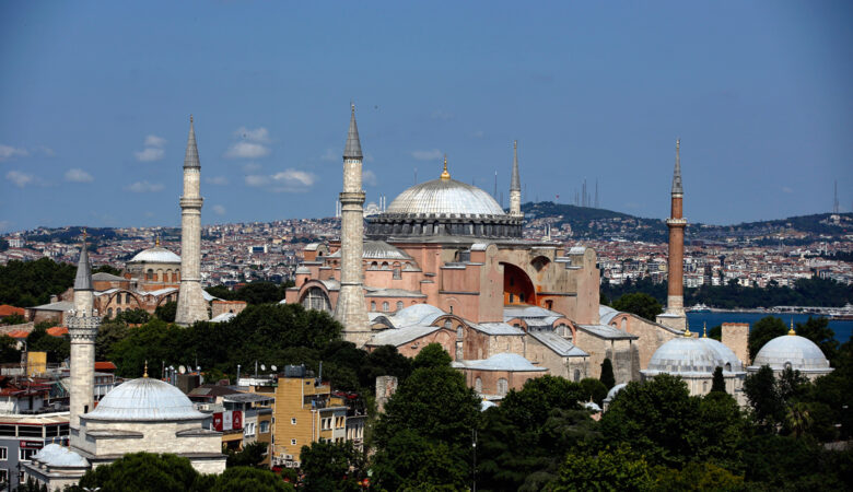 Ποια ήταν τα άλλα έξι ονόματα της Κωνσταντινούπολης