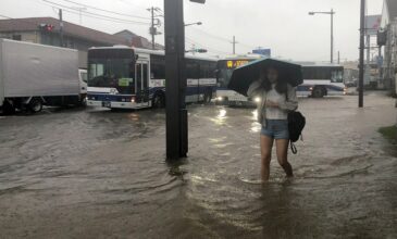 Νεκροί και αγνοούμενοι από τις βροχές στην Ιαπωνία