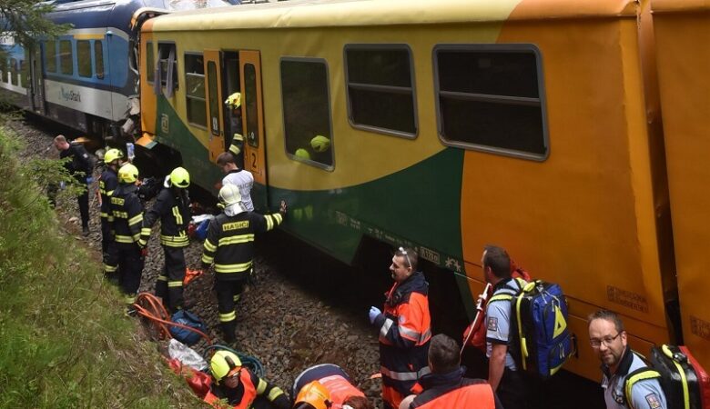 Δύο νεκροί από τη σύγκρουση τρένων στην Τσεχία