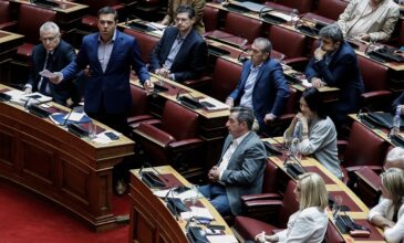 Τσίπρας σε Γεννηματά: Παράλογη και αυτοκαταστροφική η πολιτική σας απέναντι στον ΣΥΡΙΖΑ