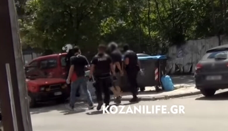 Επίθεση με τσεκούρι στην Κοζάνη: Για απόπειρα ανθρωποκτονίας κατά συρροή ο 45χρονος – Δείτε βίντεο