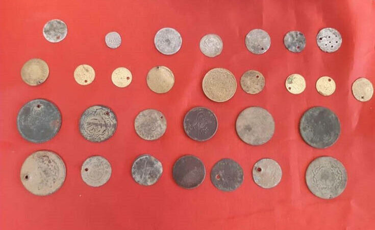 Χειροπέδες σε αρχαιοκάπηλο με 44 αρχαία νομίσματα