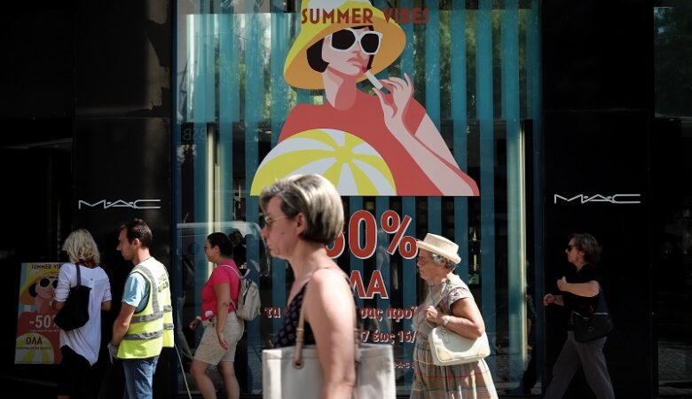 Θερινές εκπτώσεις 2020: Ανοικτά σήμερα Κυριακή τα καταστήματα