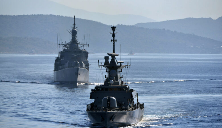 Παραμένει στο Αιγαίο ο ελληνικός στόλος και μετά το τέλος της τουρκικής Navtex