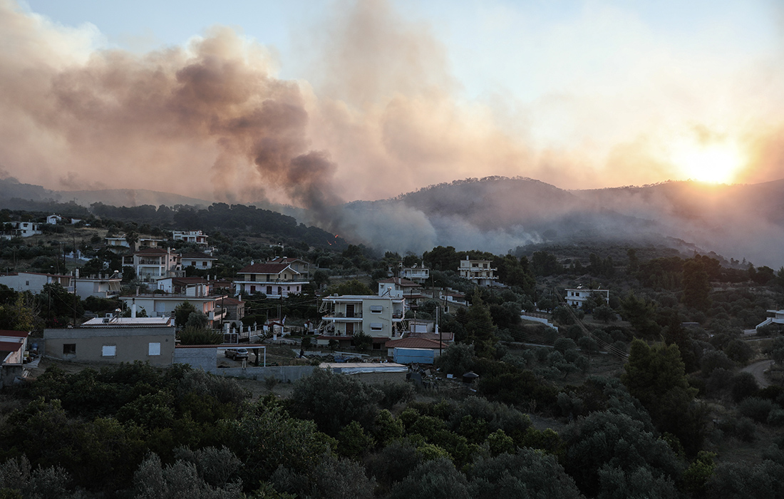 Φωτιά στην Κόρινθο: Σε εξέλιξη το πύρινο μέτωπο- Στις επίγειες δυνάμεις το έργο της κατάσβεσης