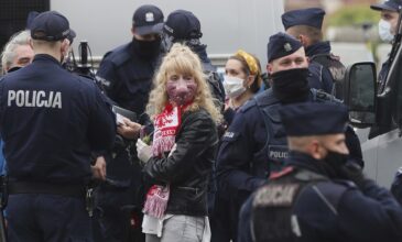 Κορονοϊός: Ρεκόρ κρουσμάτων σε μία ημέρα από την έναρξη της πανδημίας στην Πολωνία